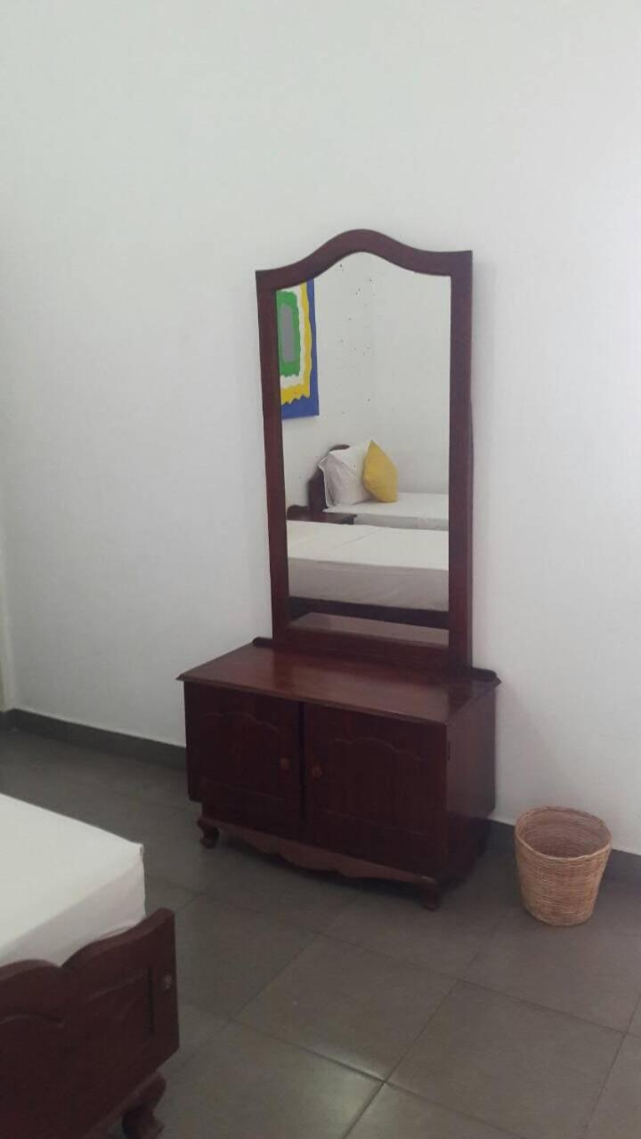 Sea View Hotel Colombo Ngoại thất bức ảnh
